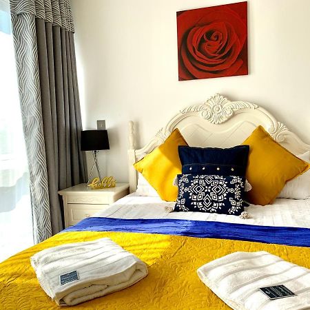 2-Bedrooms Modern Apartment Next To Velodrome, Lounge, Balcony, Parking, Abba London Kültér fotó