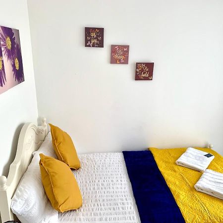 2-Bedrooms Modern Apartment Next To Velodrome, Lounge, Balcony, Parking, Abba London Kültér fotó