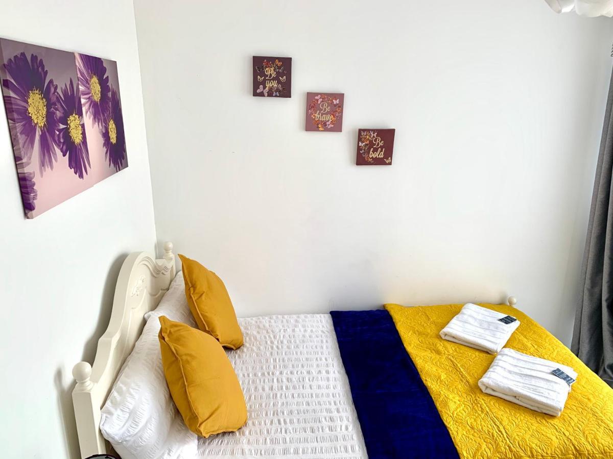 2-Bedrooms Modern Apartment Next To Velodrome, Lounge, Balcony, Parking, Abba London Kültér fotó