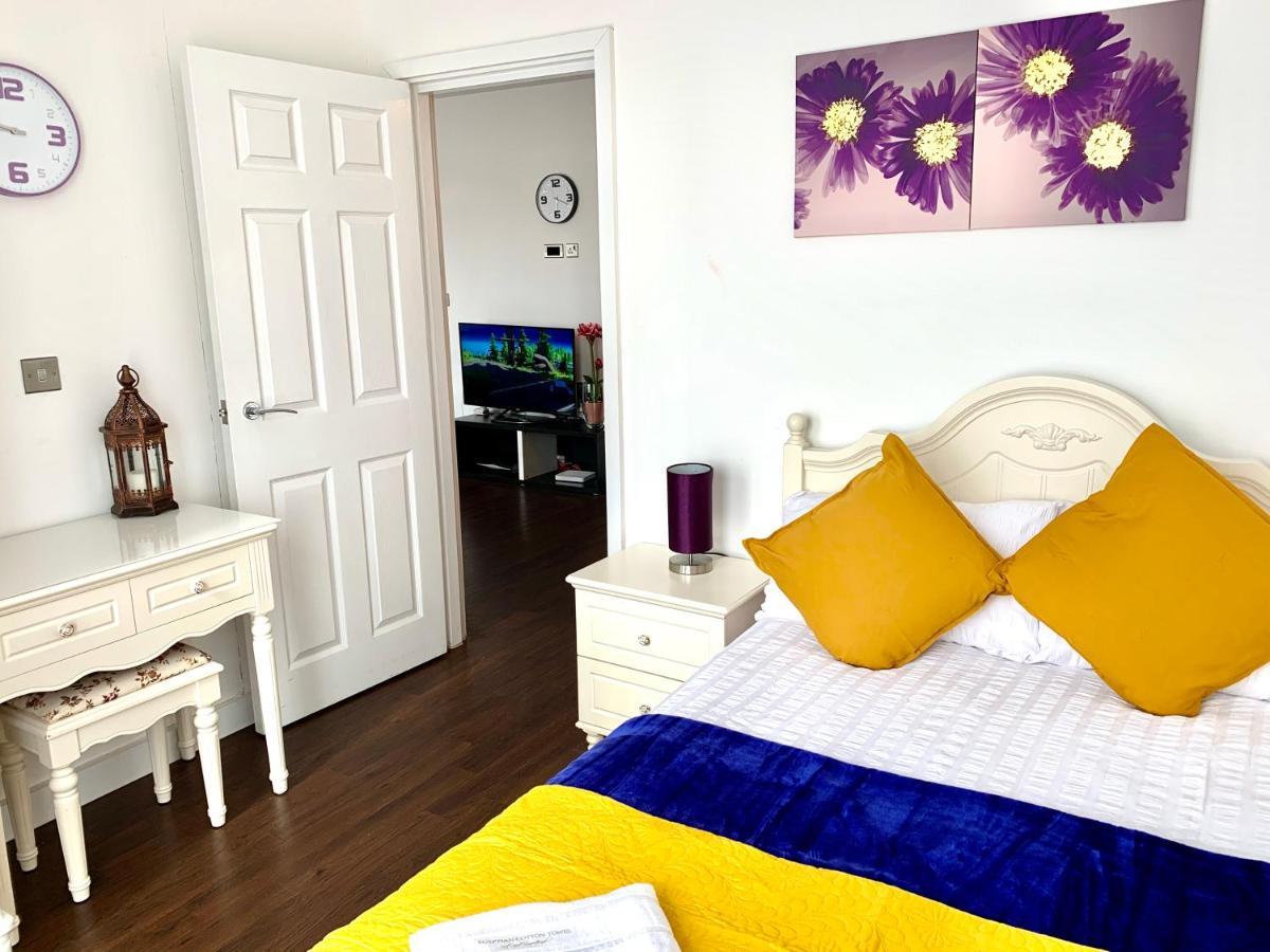 2-Bedrooms Modern Apartment Next To Velodrome, Lounge, Balcony, Parking, Abba London Kültér fotó