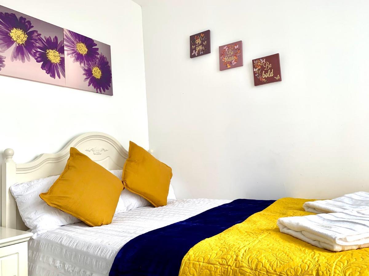 2-Bedrooms Modern Apartment Next To Velodrome, Lounge, Balcony, Parking, Abba London Kültér fotó