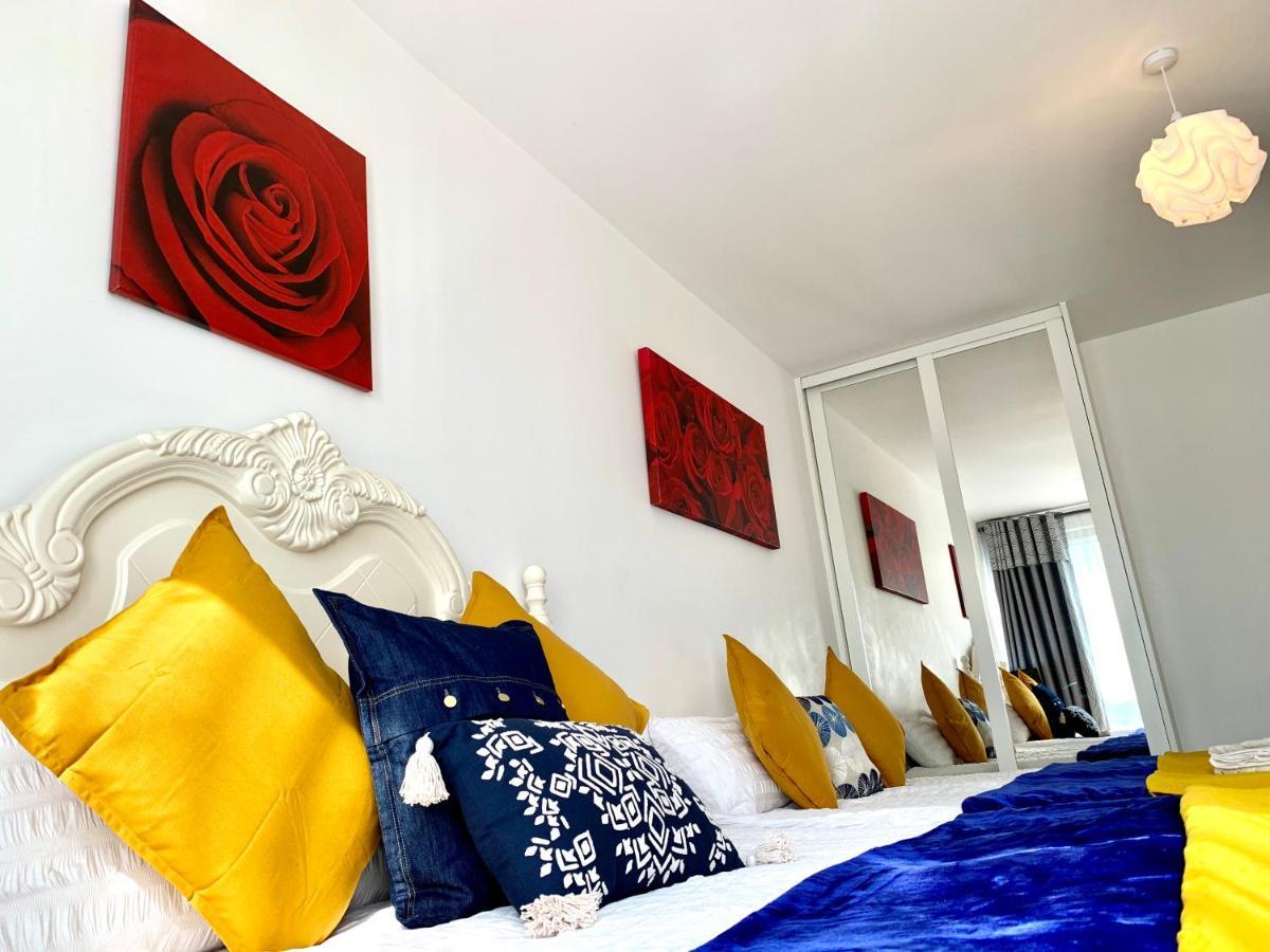 2-Bedrooms Modern Apartment Next To Velodrome, Lounge, Balcony, Parking, Abba London Kültér fotó