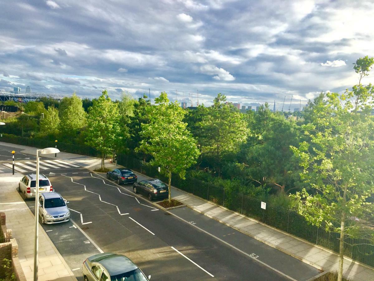 2-Bedrooms Modern Apartment Next To Velodrome, Lounge, Balcony, Parking, Abba London Kültér fotó