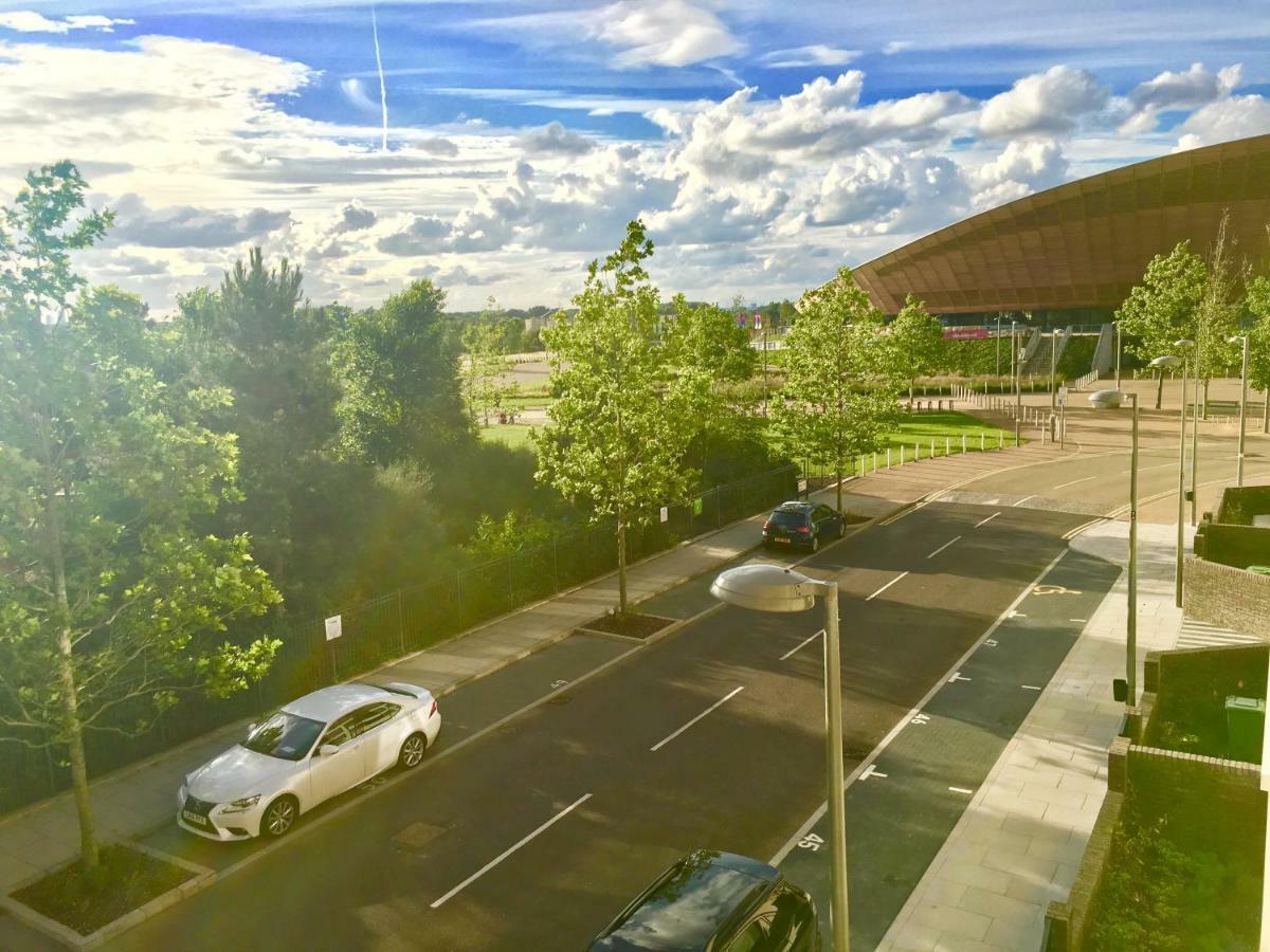2-Bedrooms Modern Apartment Next To Velodrome, Lounge, Balcony, Parking, Abba London Kültér fotó