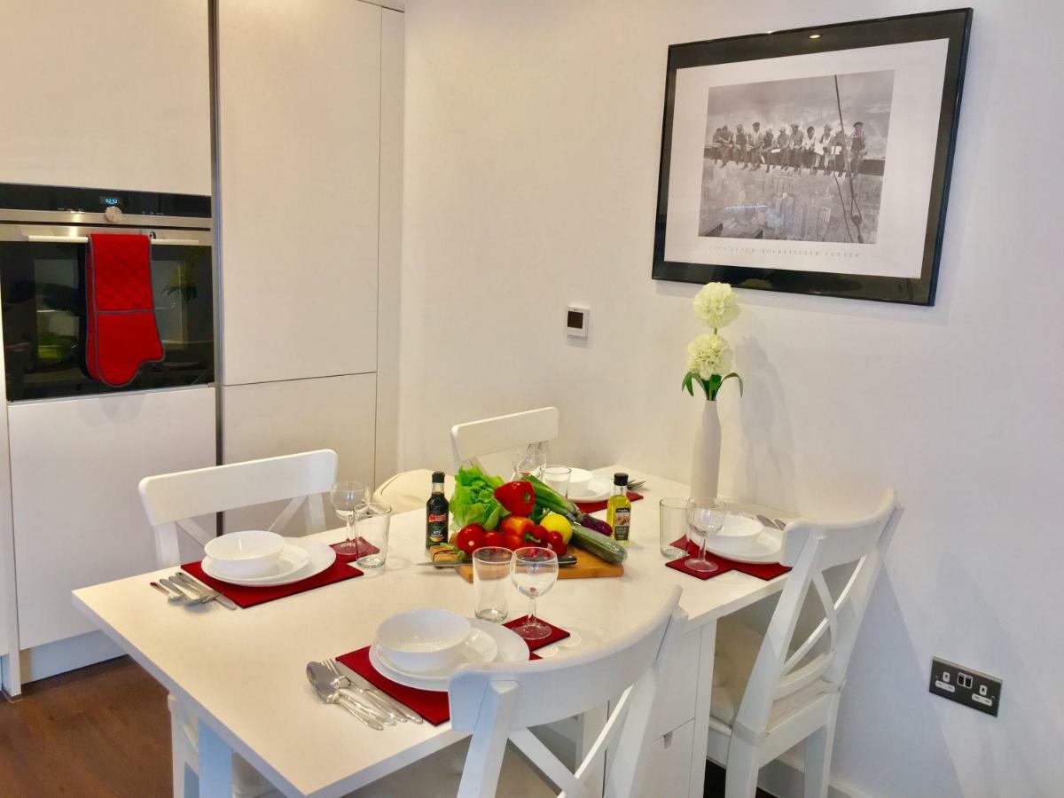 2-Bedrooms Modern Apartment Next To Velodrome, Lounge, Balcony, Parking, Abba London Kültér fotó